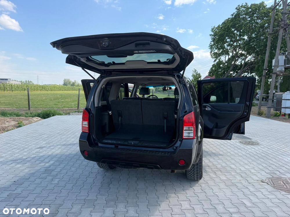 Nissan Pathfinder 2.5 D LE EU5 - 2