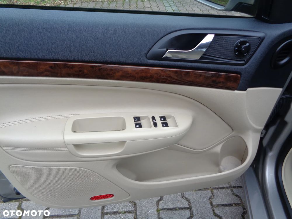 Skoda Octavia 1.6 TDI DPF Active Green tec - 8