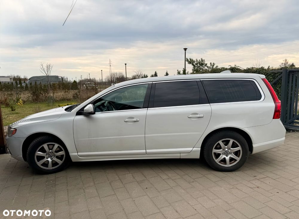 Volvo V70 D3 Kinetic - 9