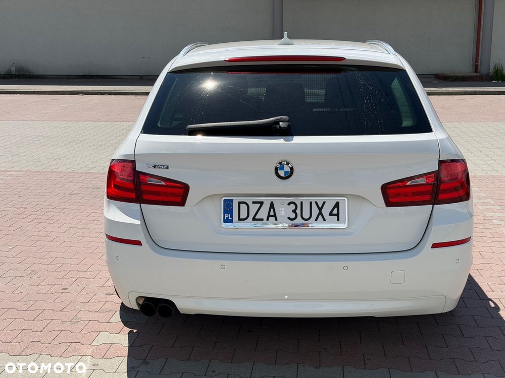BMW Seria 5 528i Luxury Line - 6