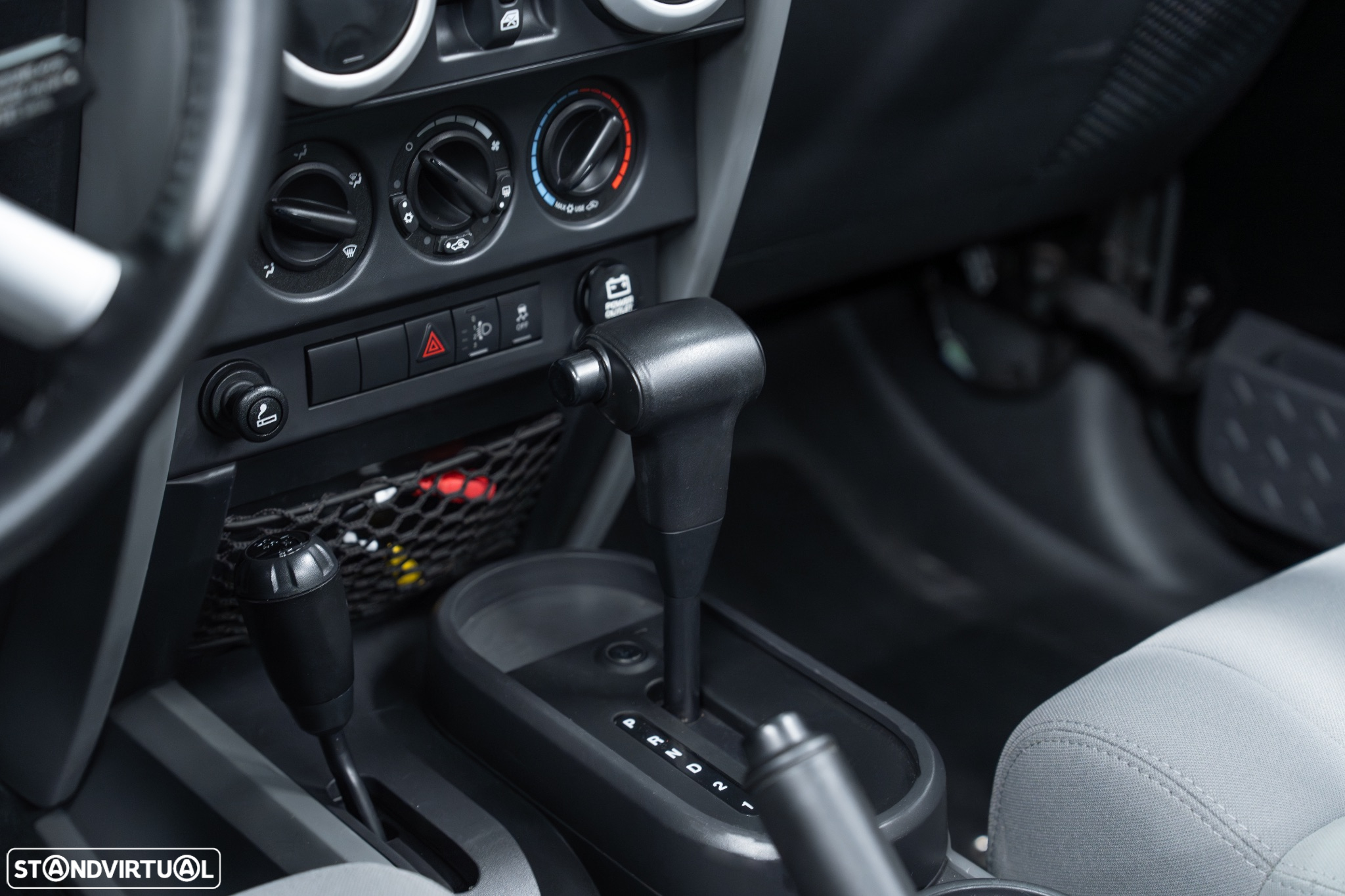 Jeep Wrangler Unlimited 2.8 CRD ATX Sahara - 20