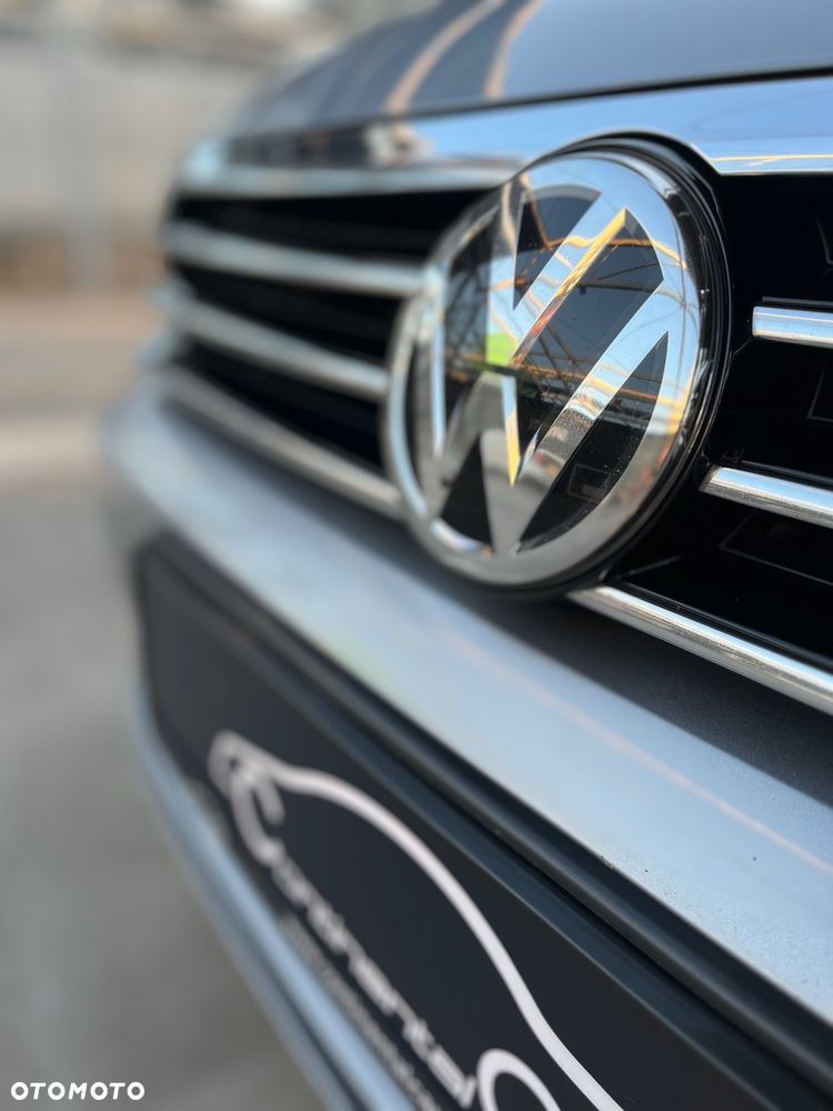 Volkswagen Passat 2.0 TDI SCR Comfortline - 13