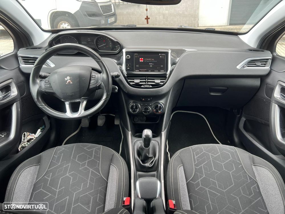 Peugeot 2008 1.2 PureTech Style - 10
