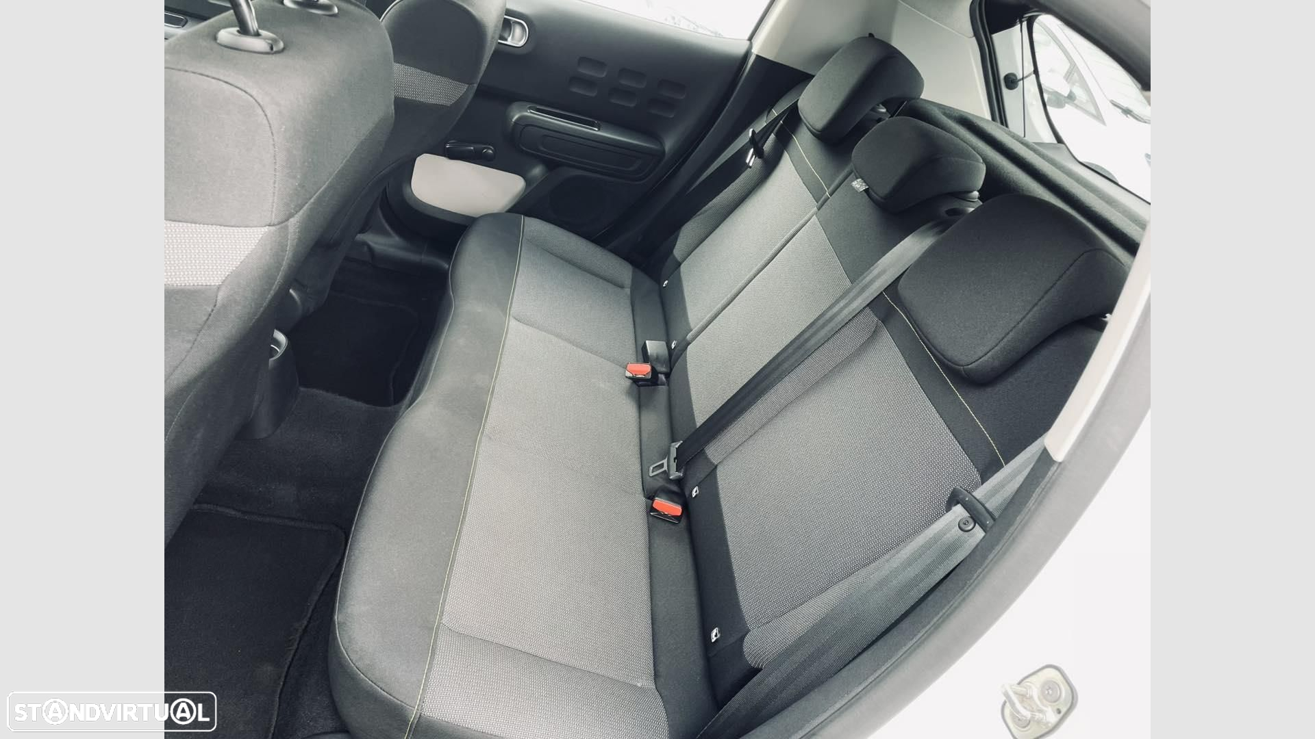 Citroën C3 1.2 PureTech C-Series - 10