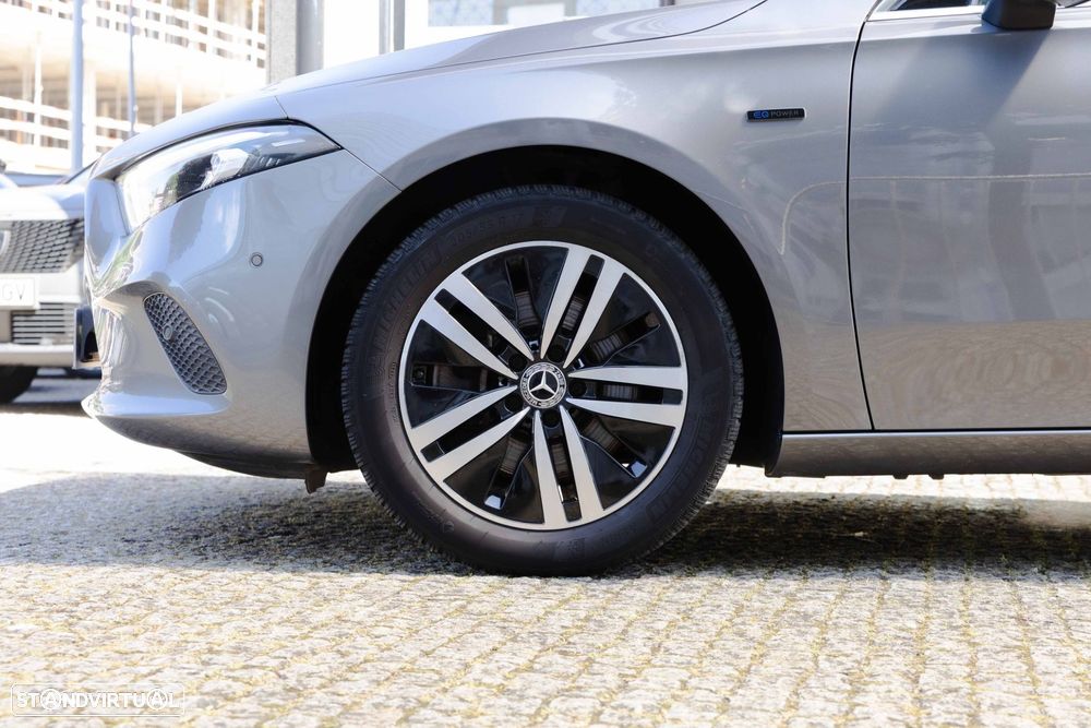 Mercedes-Benz A 250 e Progressive - 4