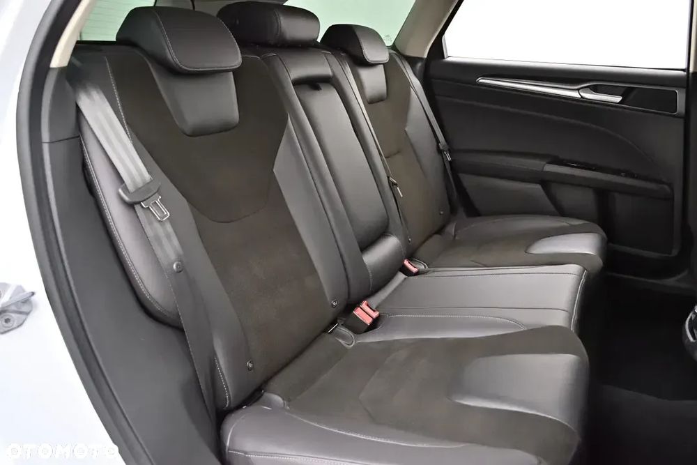 Ford Mondeo - 10
