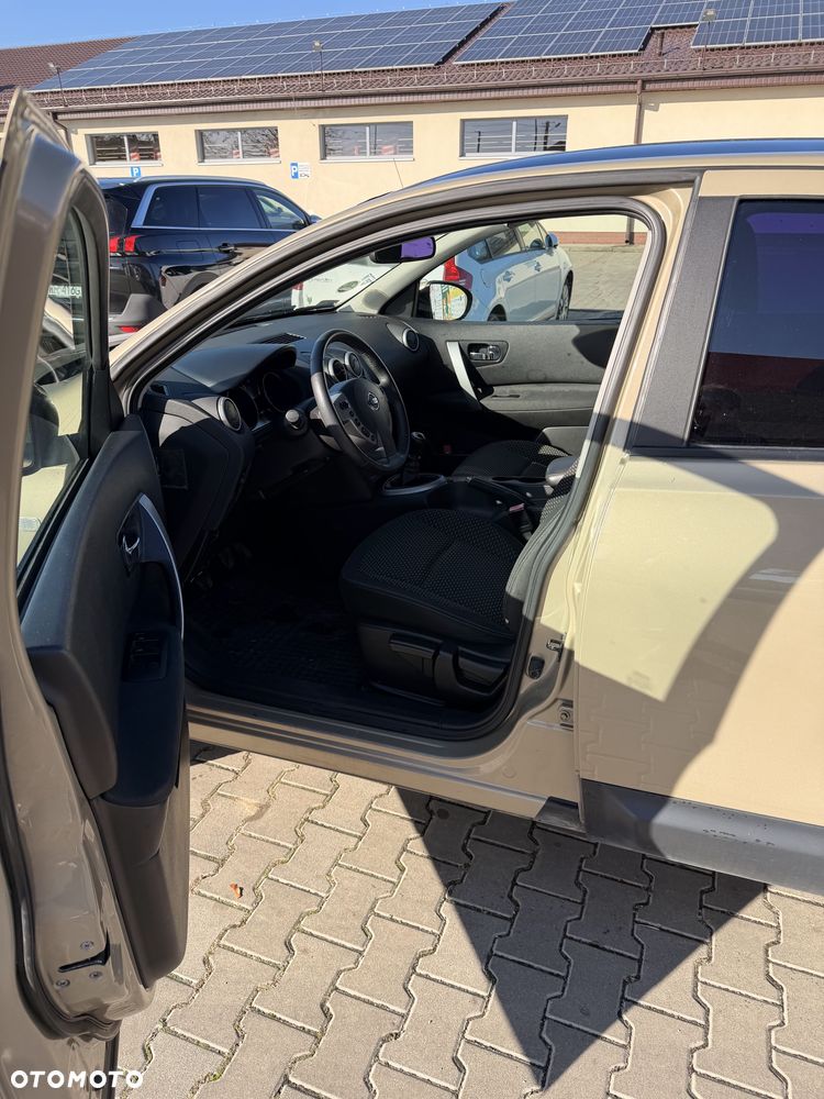 Nissan Qashqai - 12