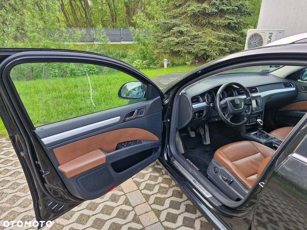 Skoda Superb 1.6 TDI Green tec Exclusive - 16