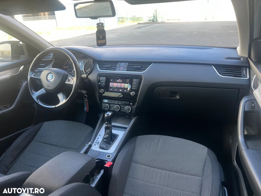 Skoda Octavia 2.0 TDI ELEGANCE DSG - 14