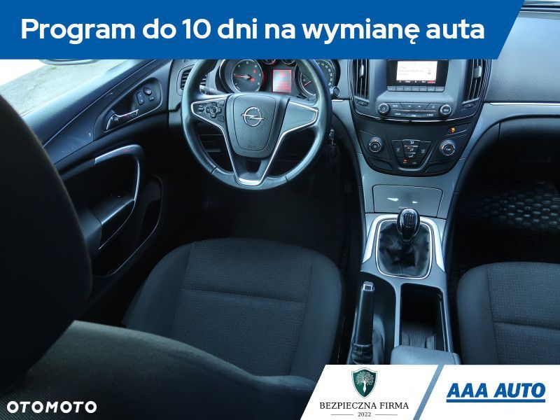 Opel Insignia - 8