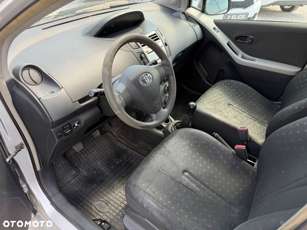 Toyota Yaris 1.3 Luna - 10