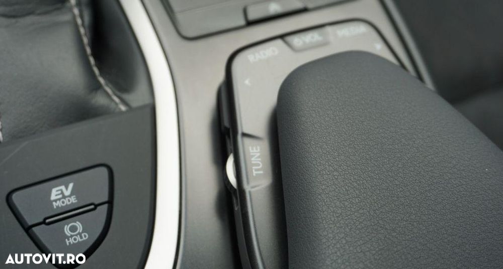 Lexus UX 250h FWD Business - 16