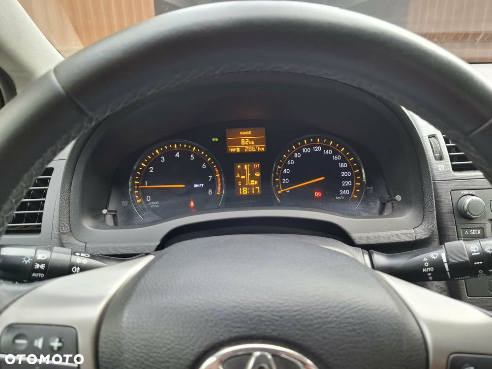 Toyota Avensis 1.8 Business Edition - 11