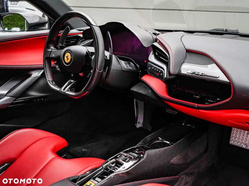 Ferrari SF90 Stradale - 18