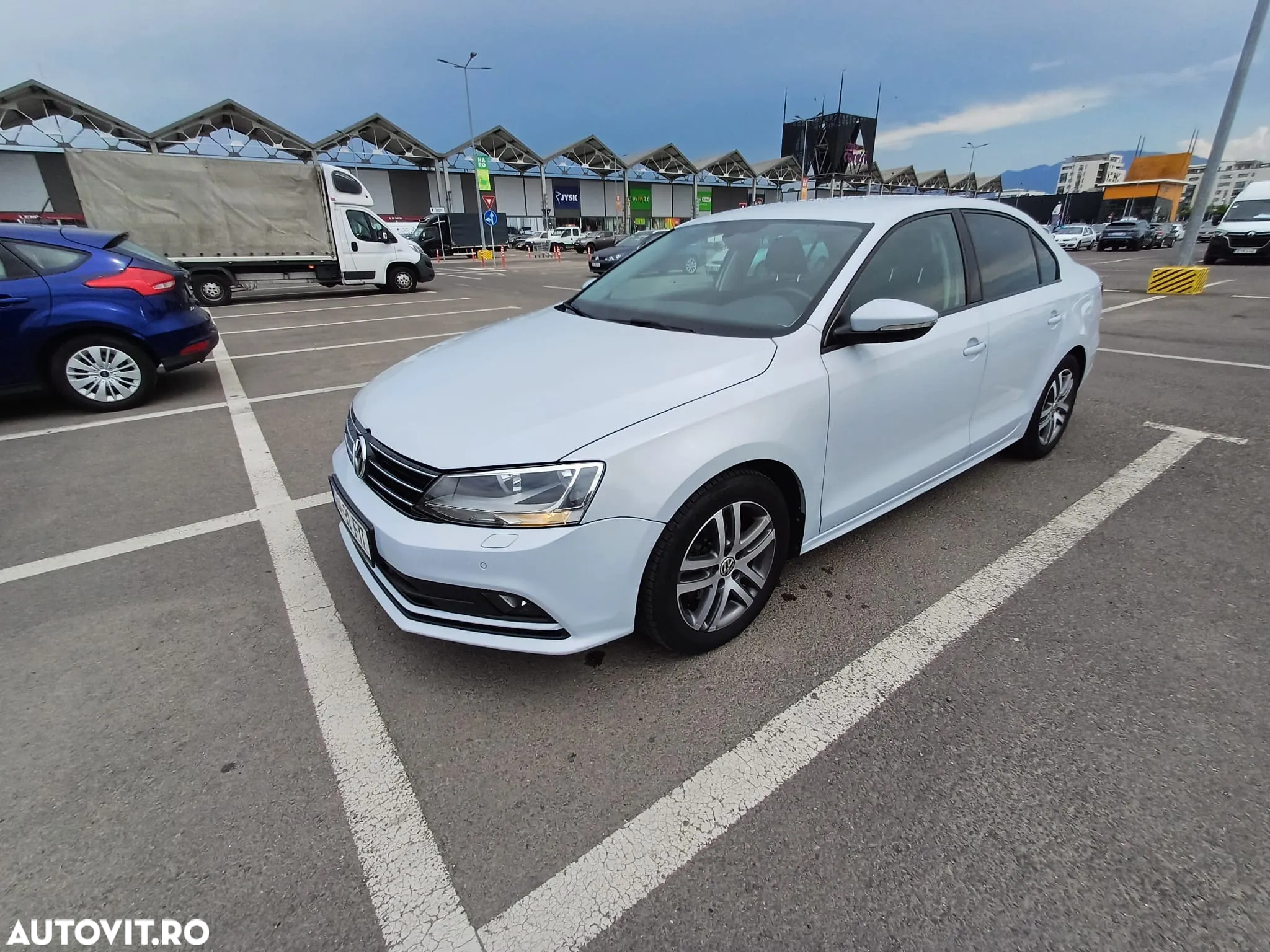 Volkswagen Jetta 2.0 TDI Comfortline - 3