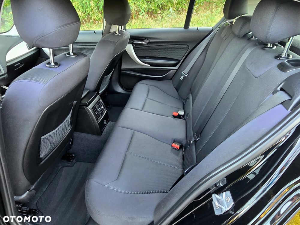 BMW Seria 1 116i - 13
