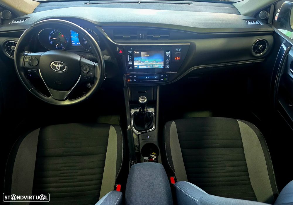 Toyota Auris 1.4 D-4D Comfort+Pack Sport - 8