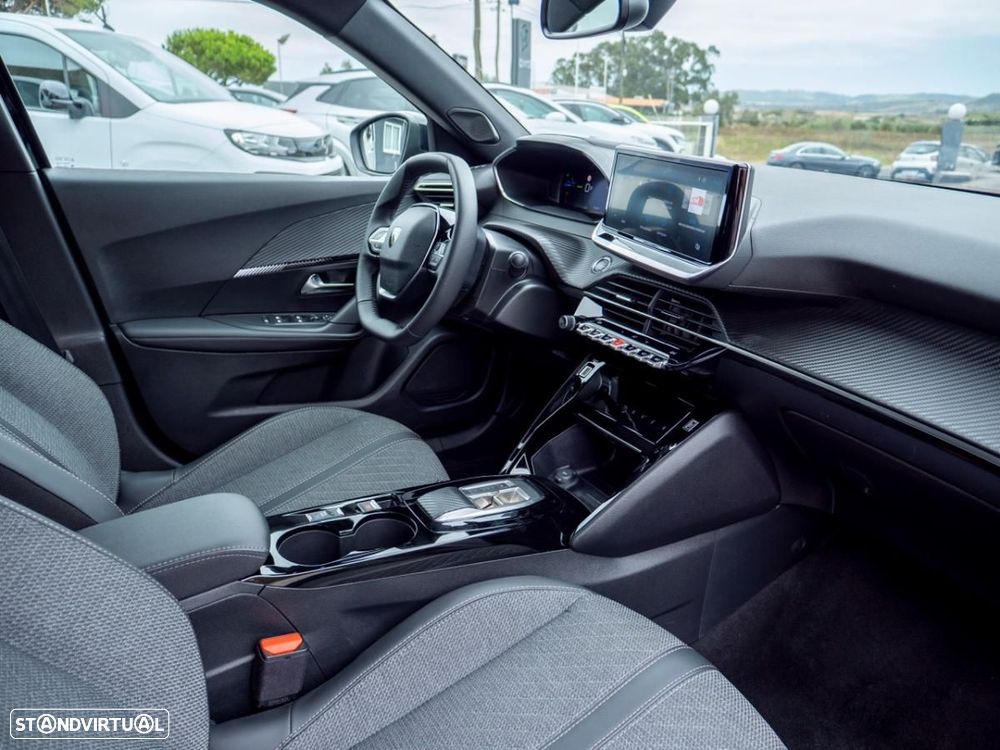 Peugeot e-2008 54 kWh Allure - 18