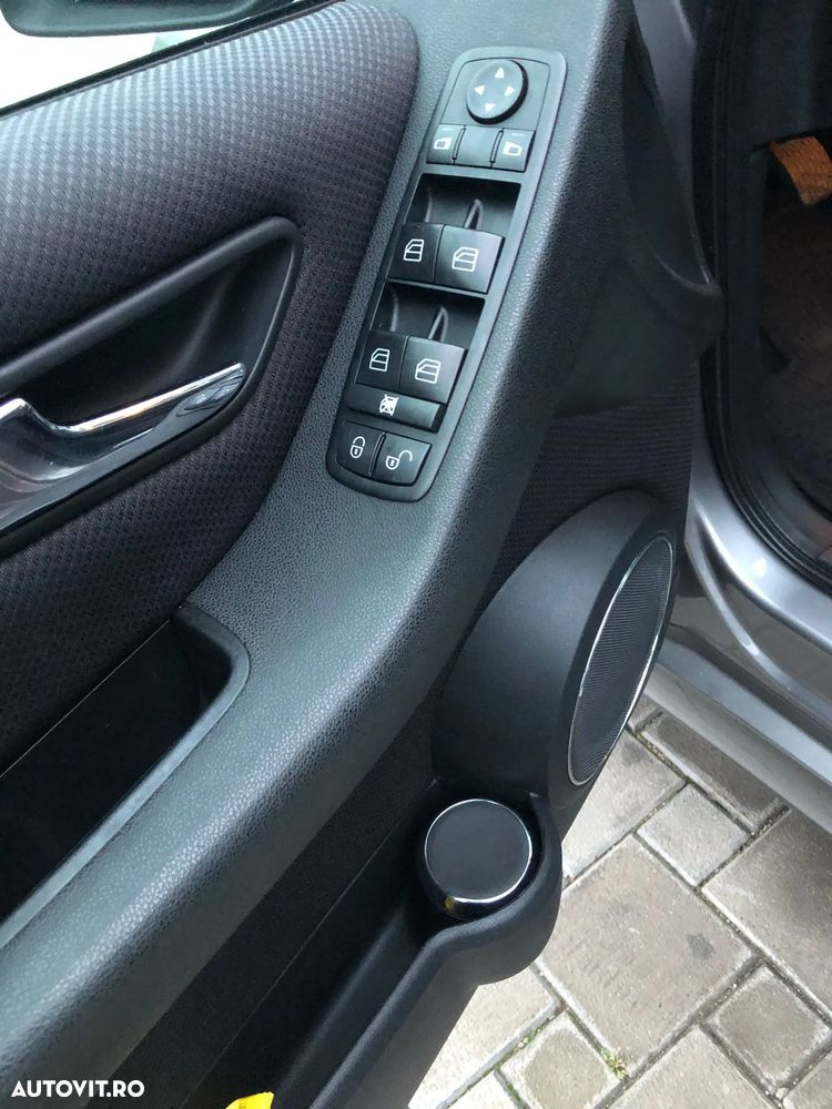 Mercedes-Benz B 180 - 13