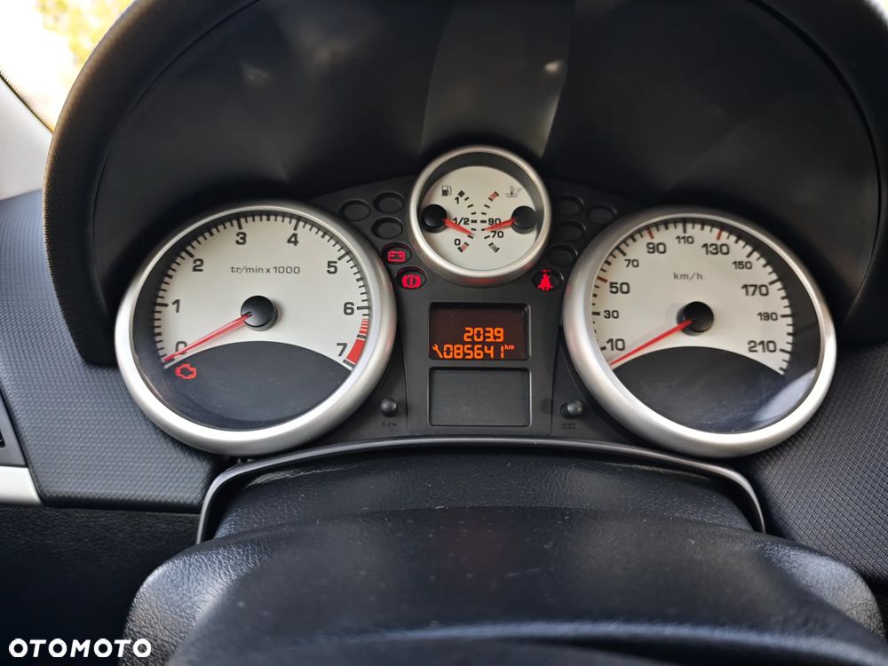 Peugeot 207 - 26
