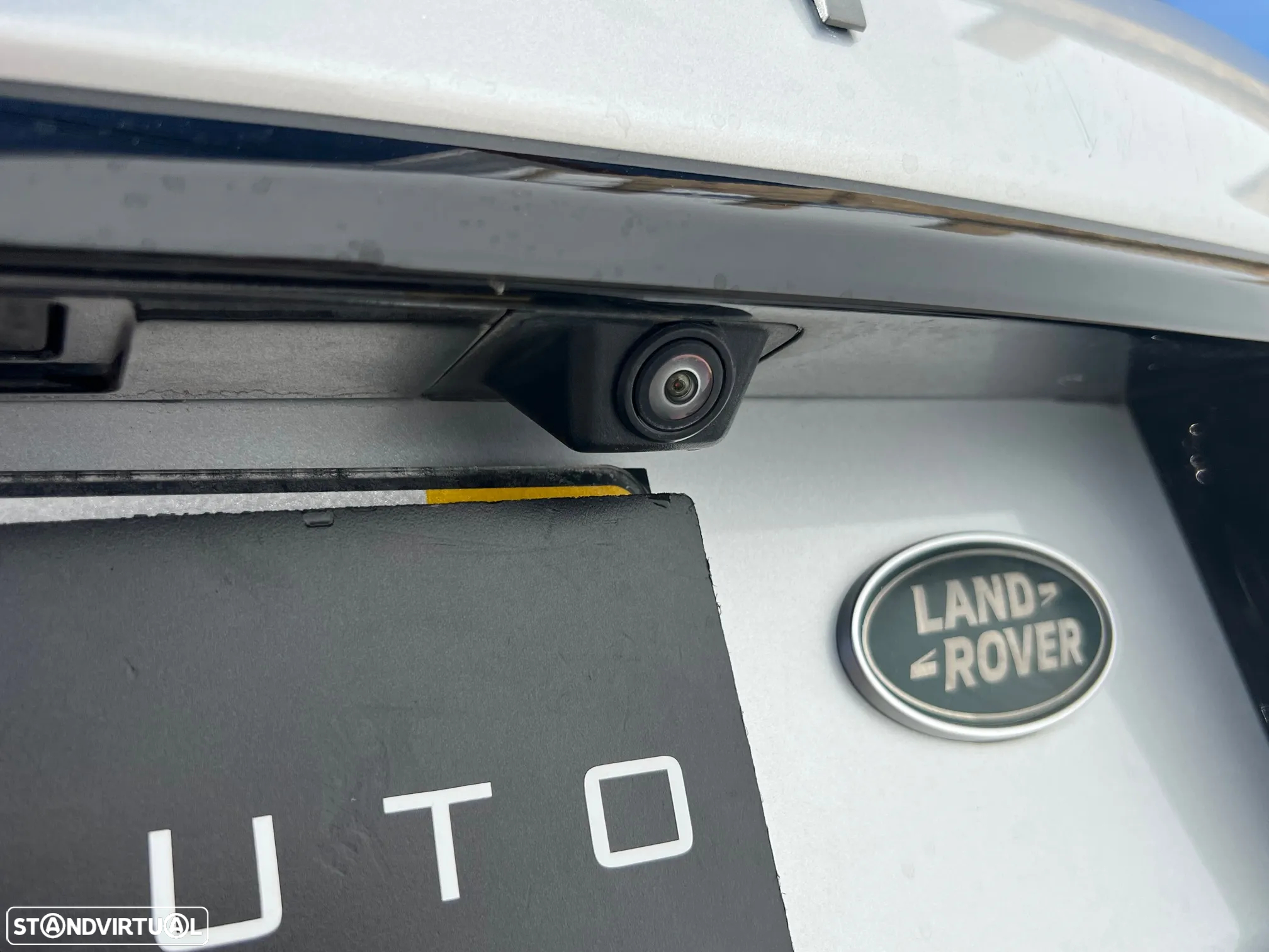 Land Rover Discovery Sport 2.0 eD4 HSE - 13
