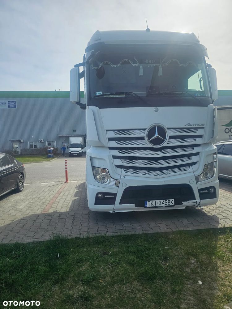 Mercedes-Benz Actros - 1