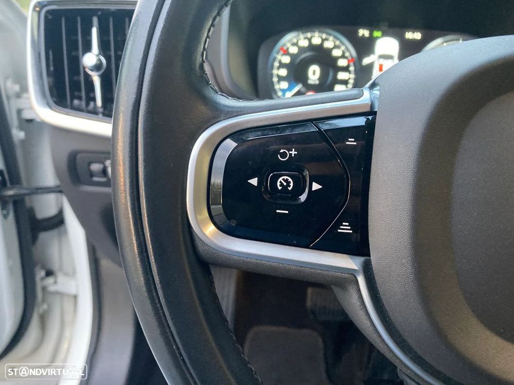 Volvo V90 Cross Country 2.0 D5 Pro AWD Geartronic - 17