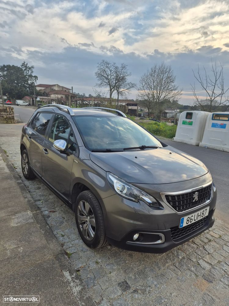Peugeot 2008 1.2 PureTech Allure - 12