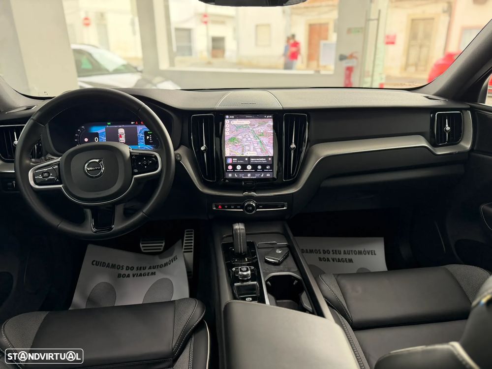 Volvo XC 60 2.0 T6 PHEV R-Design Expression AWD - 43