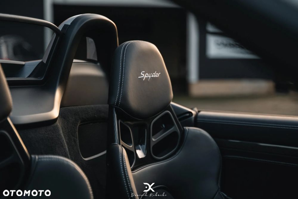 Porsche 718 Spyder - 10