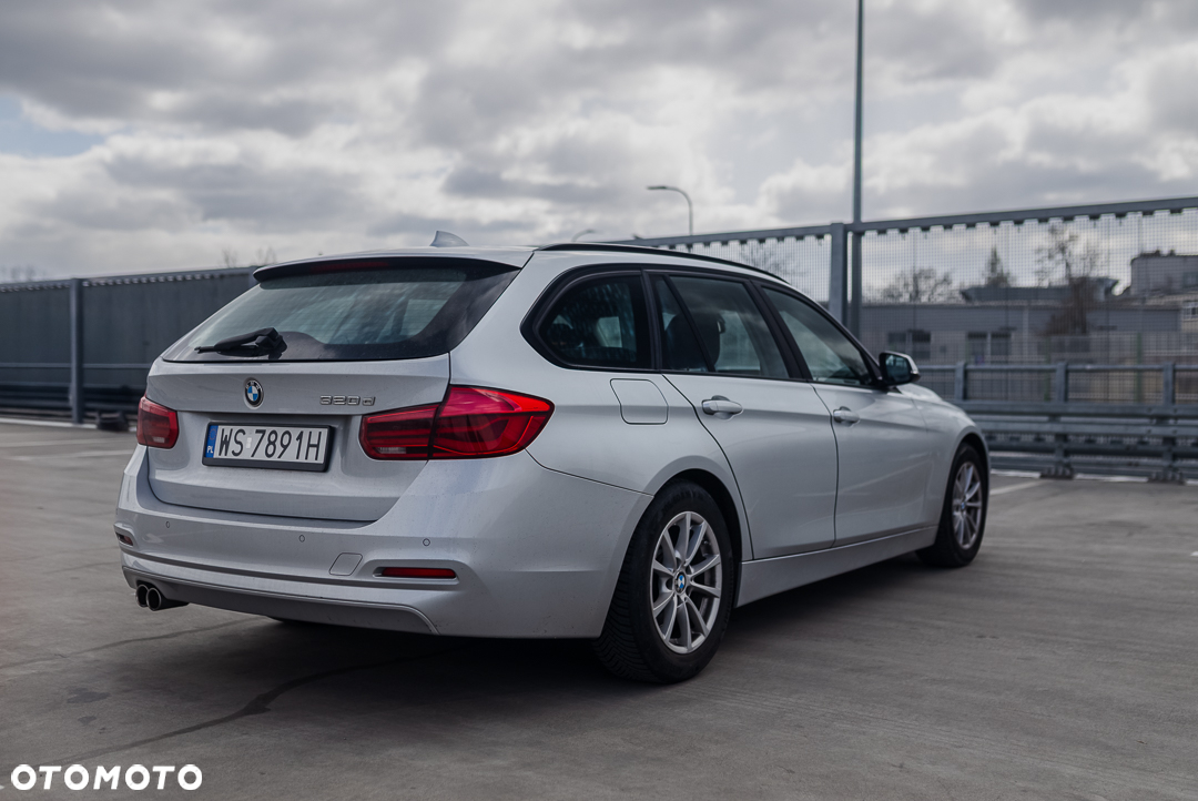 BMW Seria 3 320d Efficient Dynamics - 19