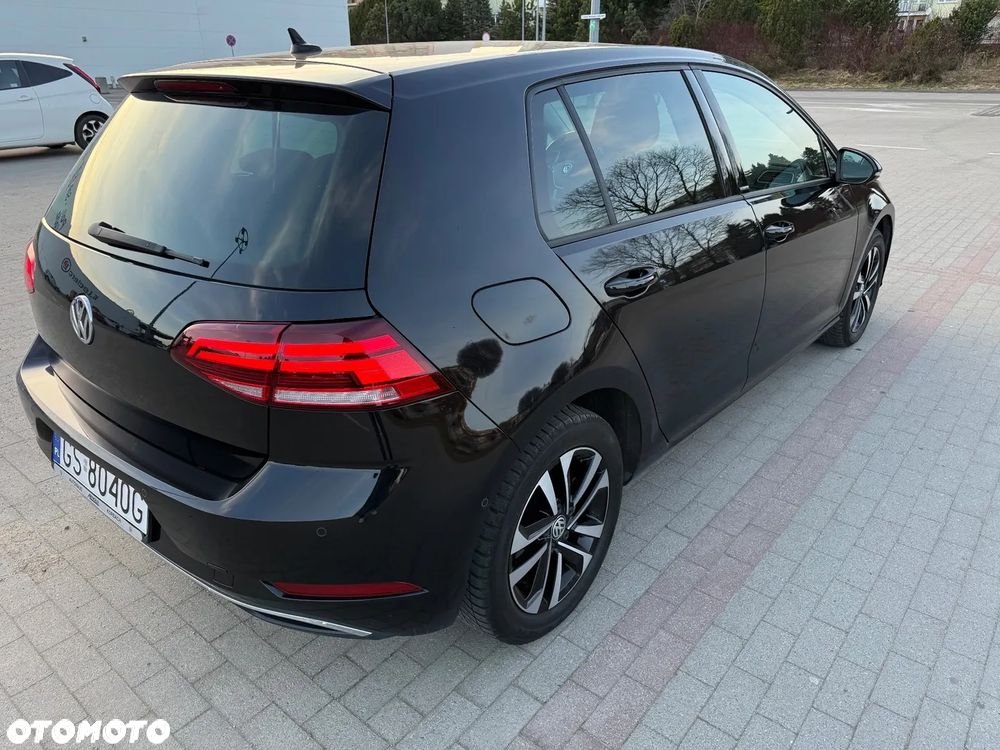 Volkswagen Golf - 8