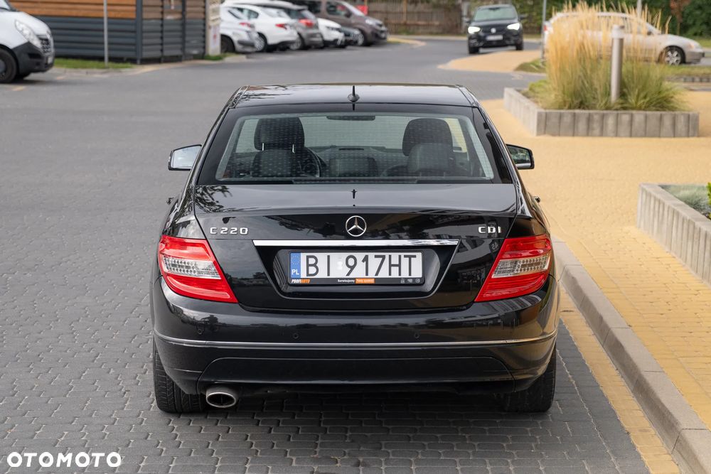 Mercedes-Benz Klasa C 220 CDI BlueEff Elegance - 4