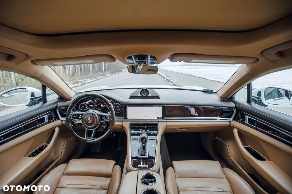 Porsche Panamera 4S - 4