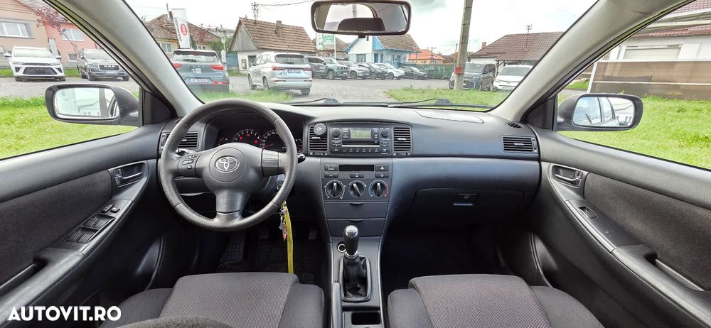 Toyota Corolla 1.6 Sdn. Xellence - 19