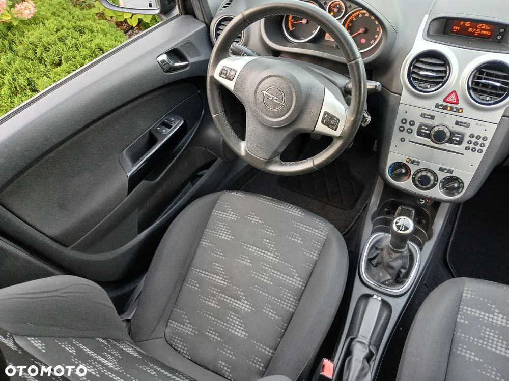 Opel Corsa - 29
