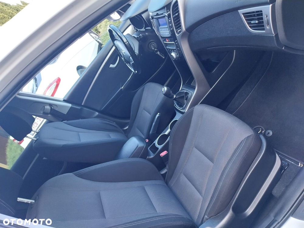 Hyundai i30 - 22
