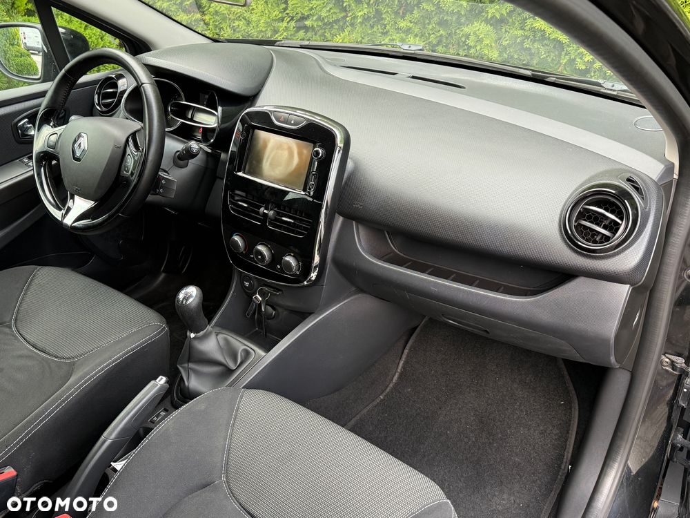 Renault Clio 1.2 16V 75 Expression - 10