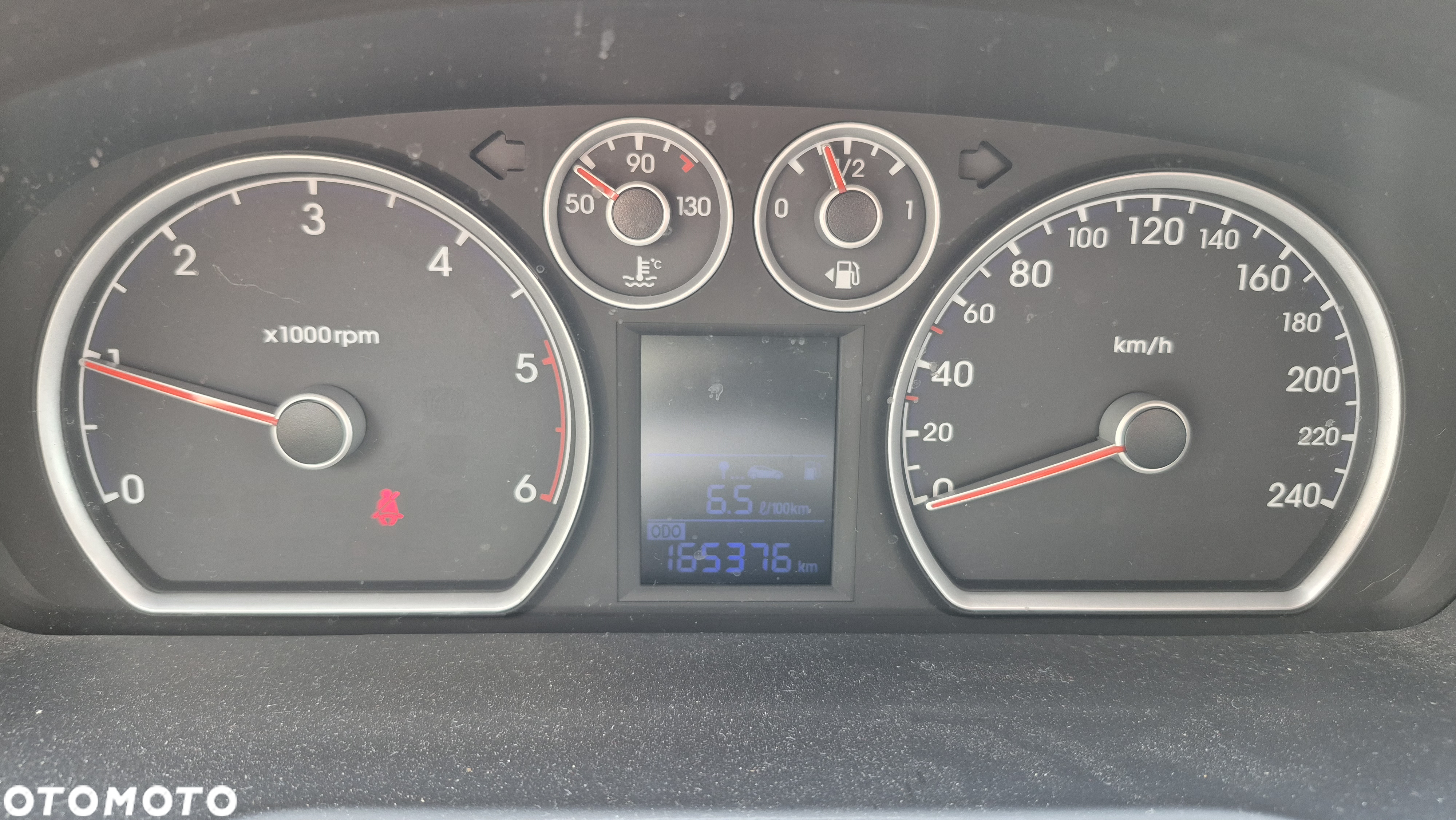 Hyundai i30 1.6 CRDi Classic + - 6