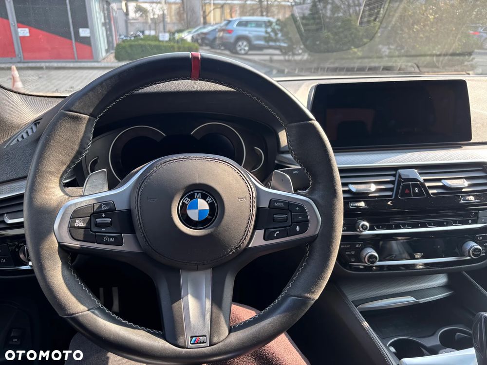 BMW Seria 5 540i xDrive - 9