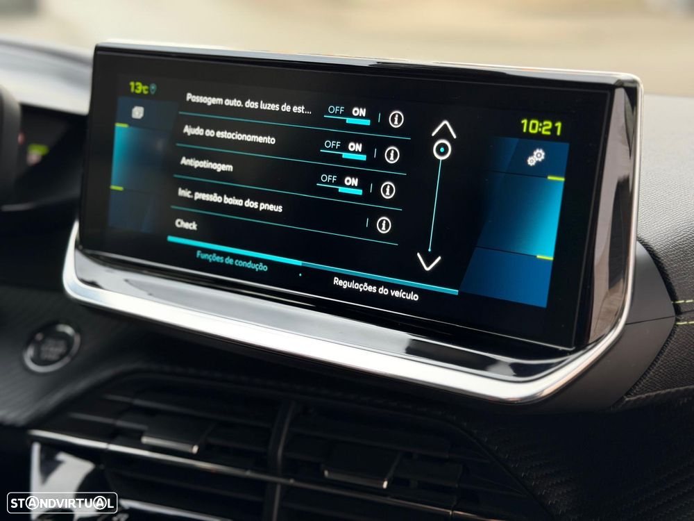 Peugeot e-208 GT - 35