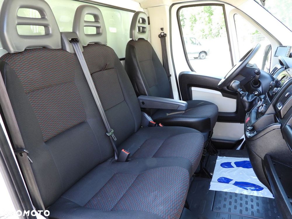 Peugeot BOXER KONTENER WINDA 8 PALET TEMPOMAT KLIMATYZACJA  130KM - 39