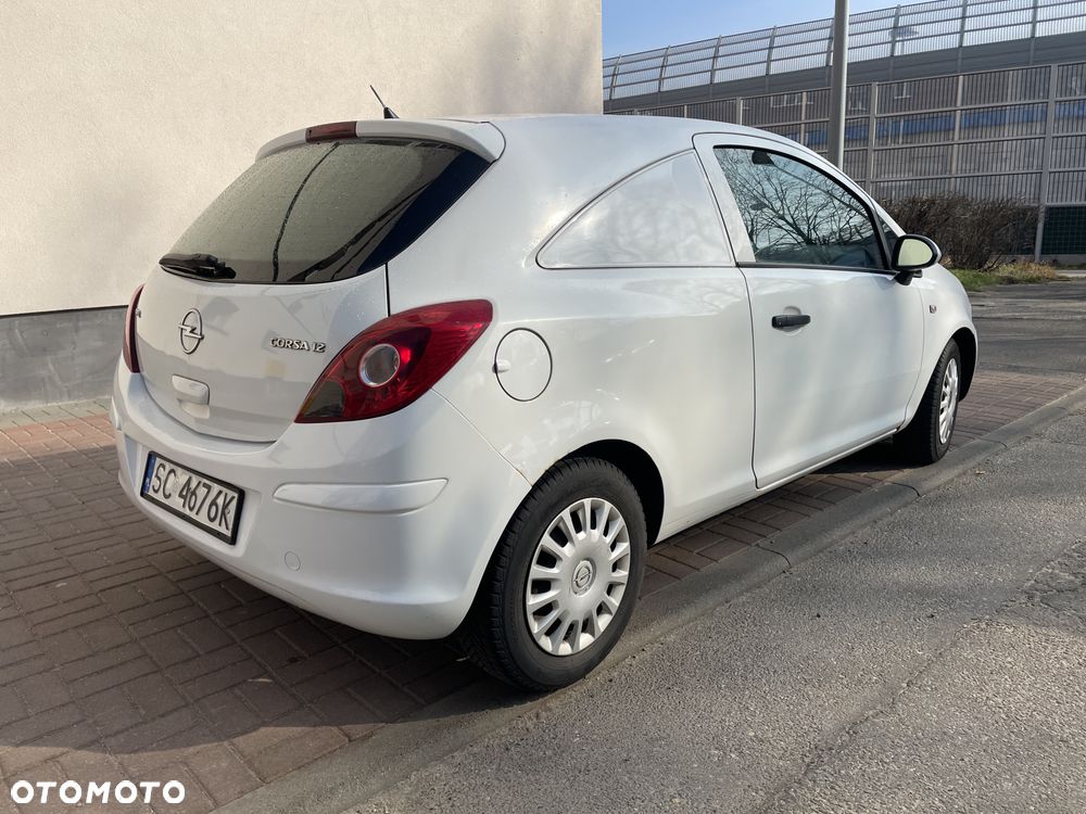 Opel Corsa 1.2 16V Essentia - 13