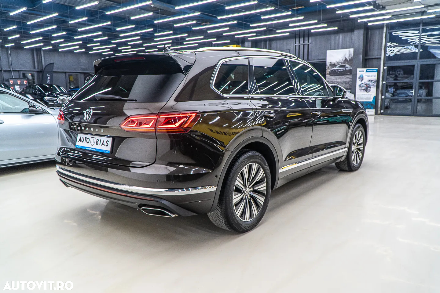 Volkswagen Touareg V6 TDI 4MOTION Elegance - 6