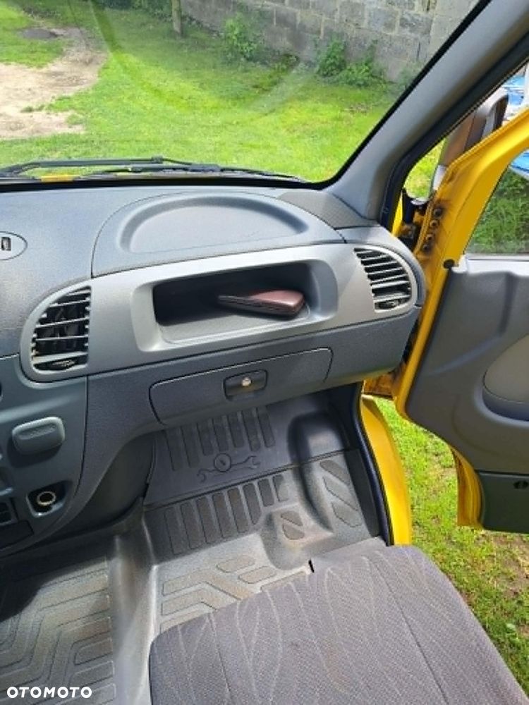 Mercedes-Benz Sprinter - 20