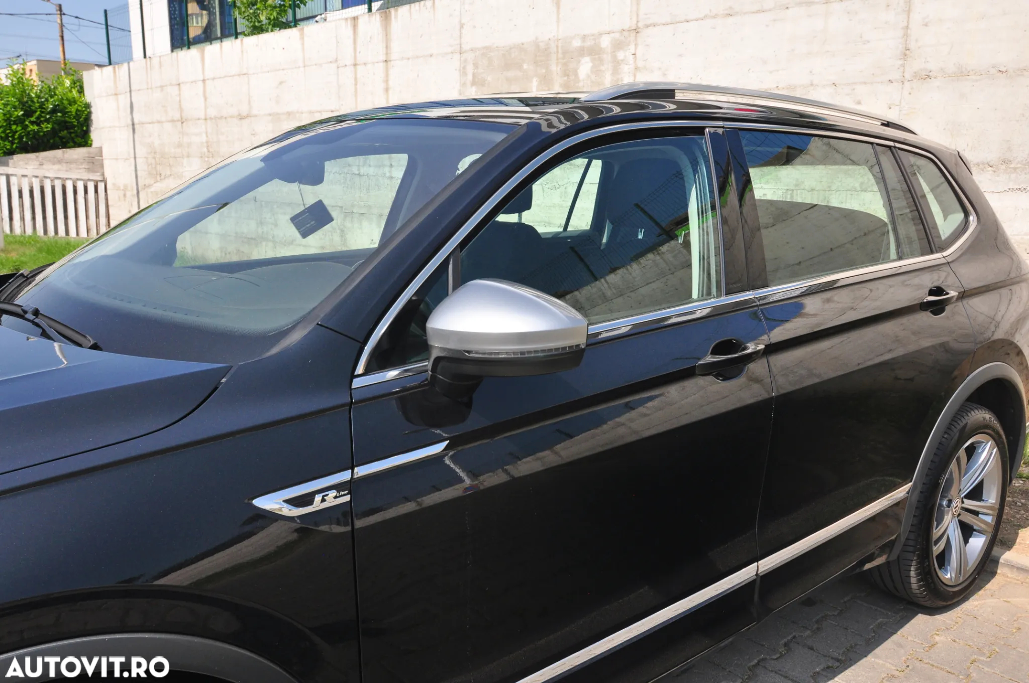 Volkswagen Tiguan Allspace 2.0 TDI 4Mot DSG R-Line - 11