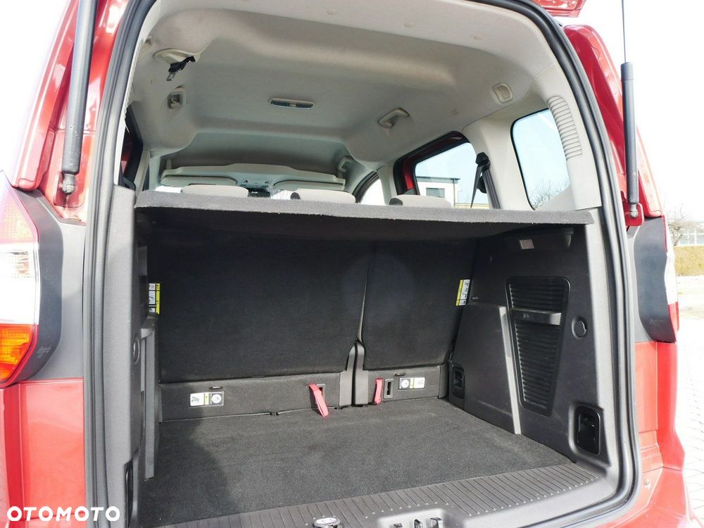 Ford Tourneo Courier - 13