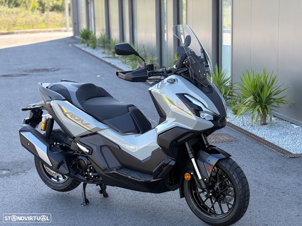 Honda ADV - 7
