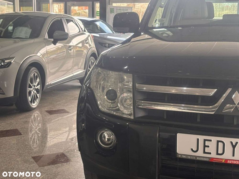 Mitsubishi Pajero - 17