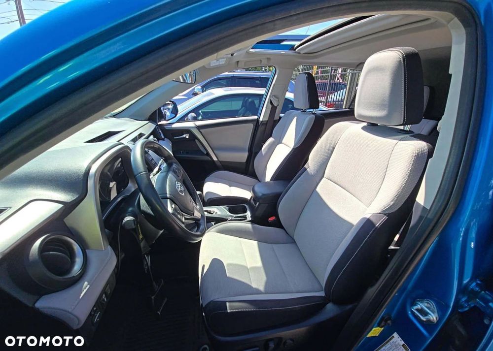 Toyota RAV4 - 5